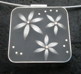 Daisy pendant